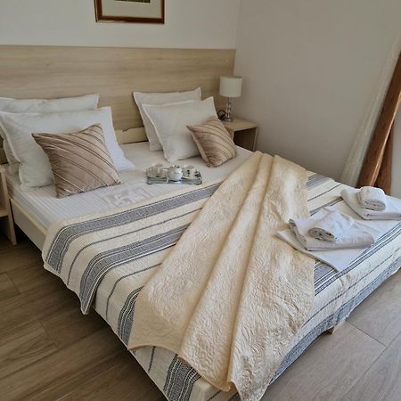 Apartments Saric Baška Voda Εξωτερικό φωτογραφία