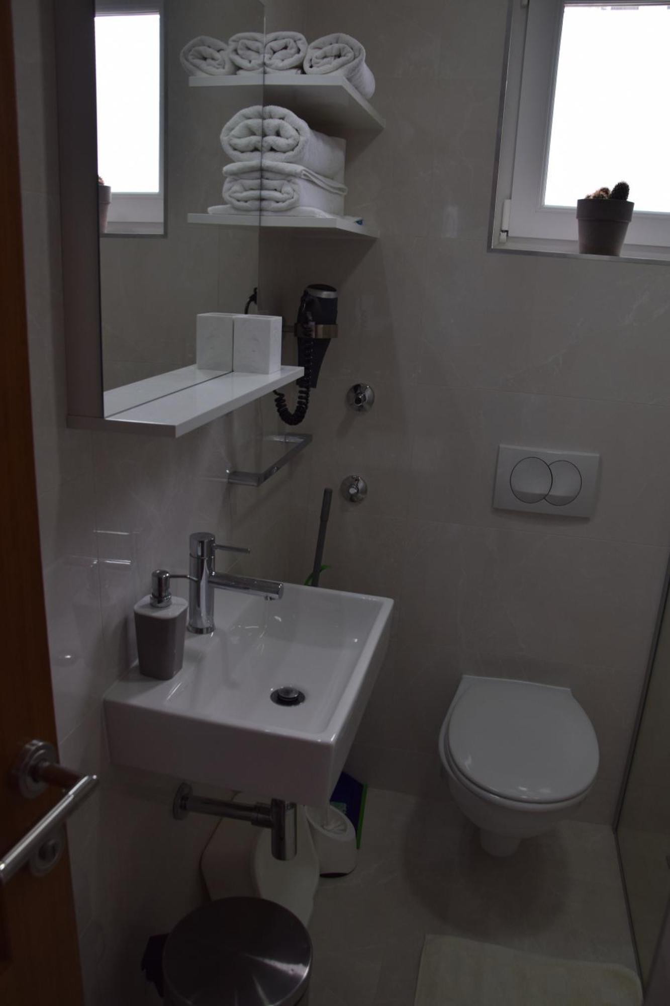 Apartments Saric Baška Voda Εξωτερικό φωτογραφία