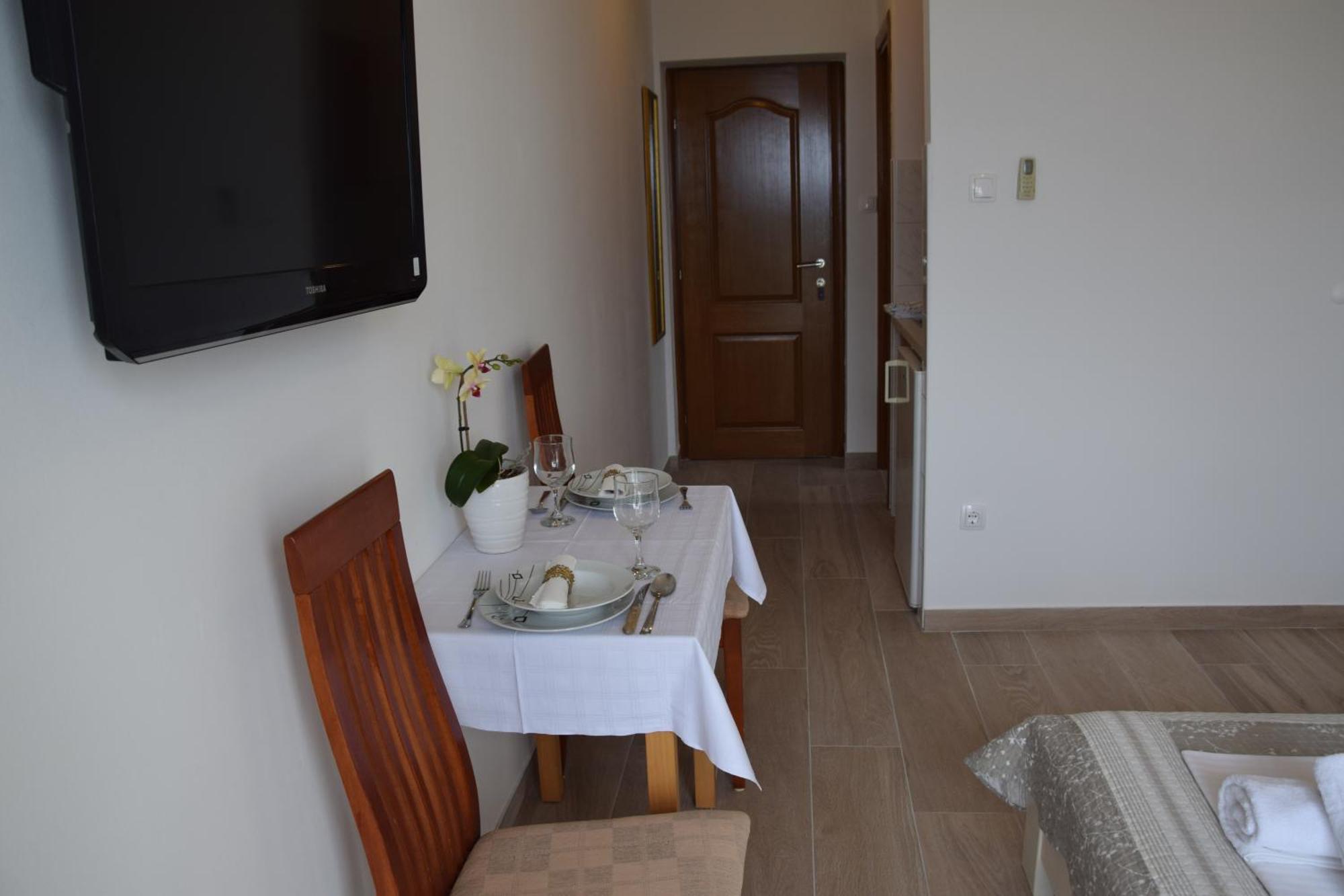 Apartments Saric Baška Voda Εξωτερικό φωτογραφία