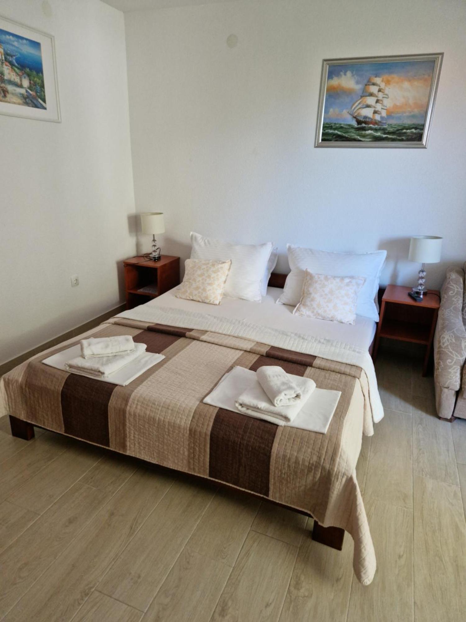 Apartments Saric Baška Voda Εξωτερικό φωτογραφία