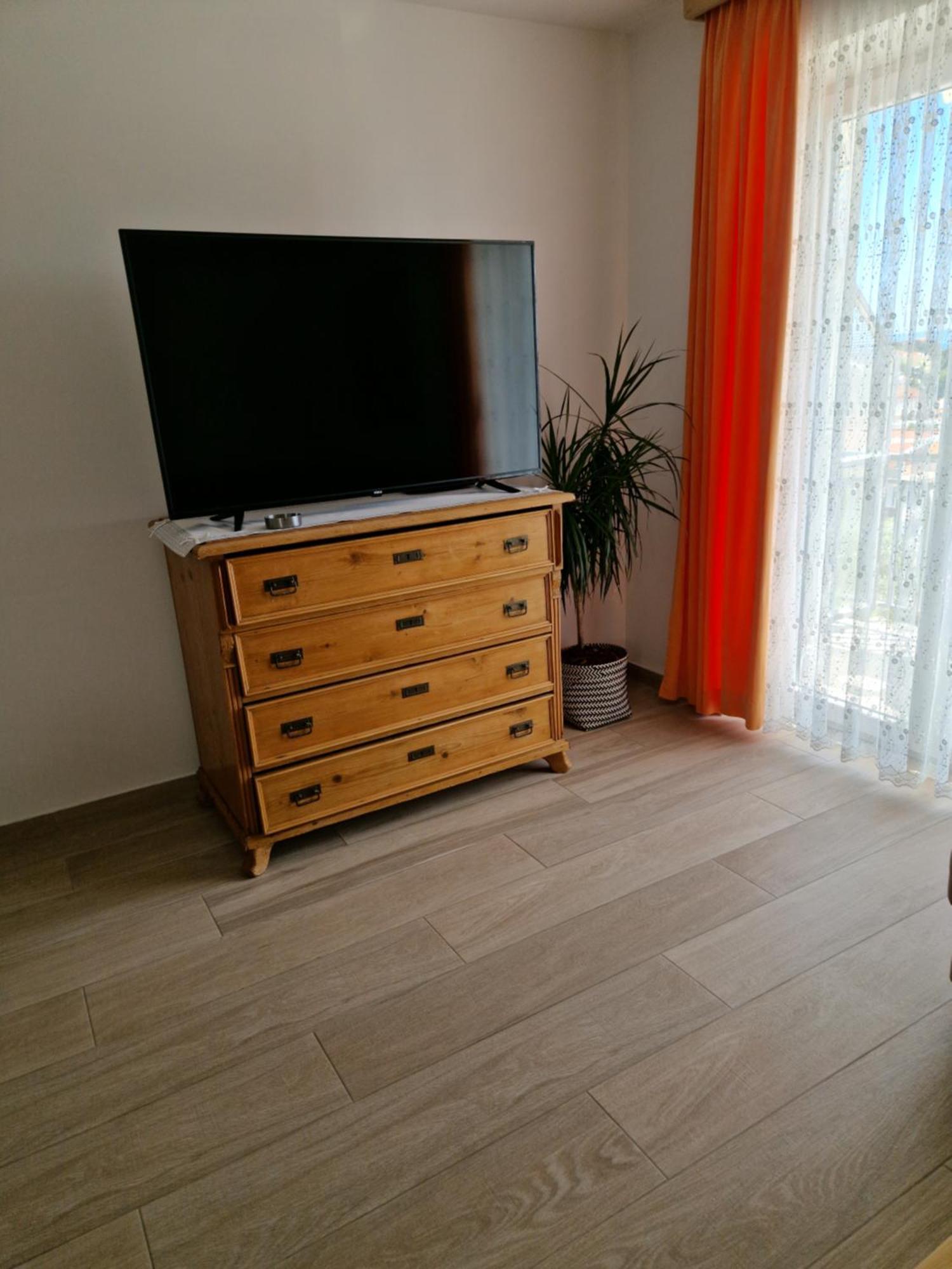 Apartments Saric Baška Voda Εξωτερικό φωτογραφία