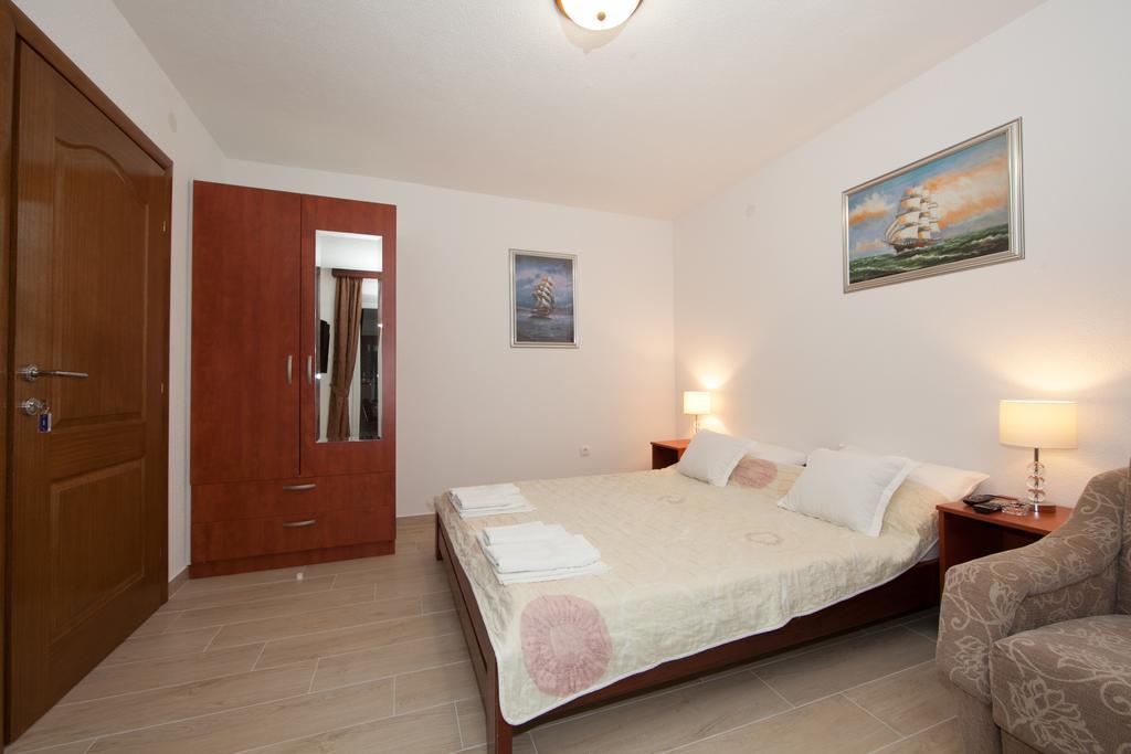 Apartments Saric Baška Voda Εξωτερικό φωτογραφία