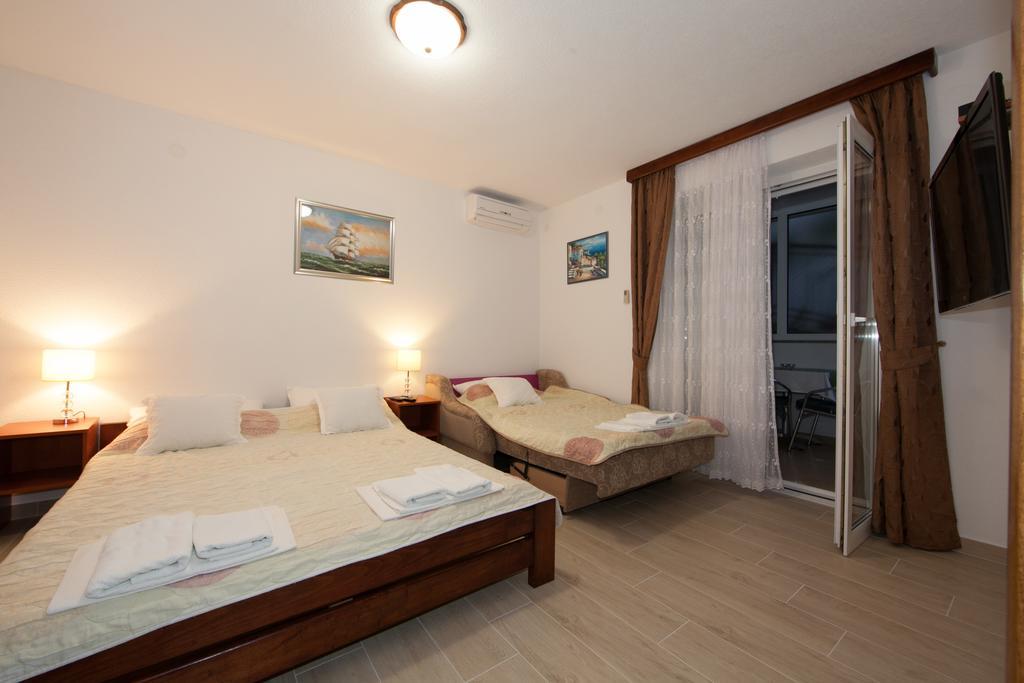Apartments Saric Baška Voda Εξωτερικό φωτογραφία